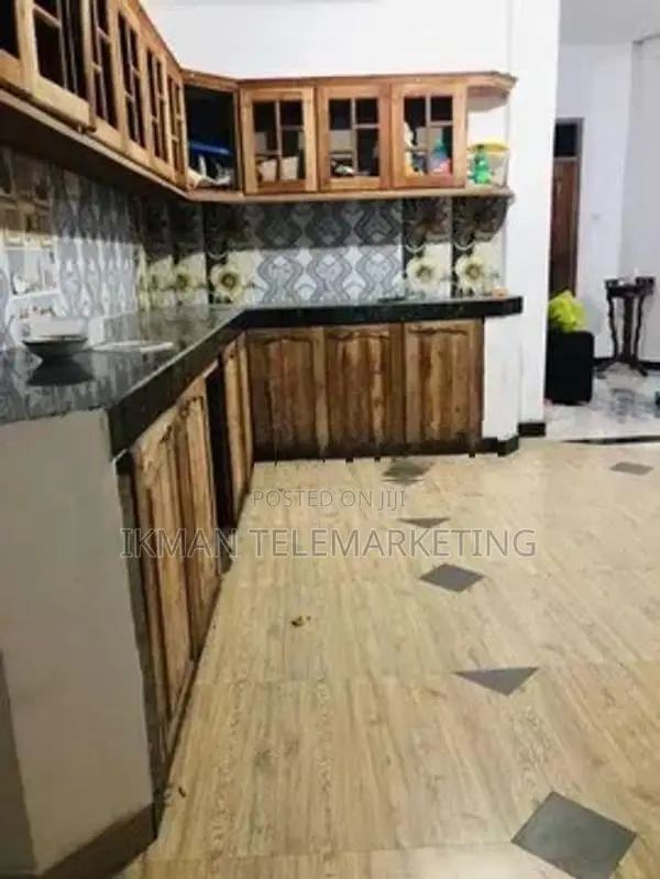 Three-Storey House for Sale in Kahathuduwa