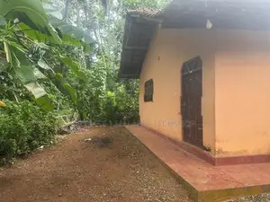 මාතර දික්වැල්ල ඉඩමක් විකිනිමට ඇත
