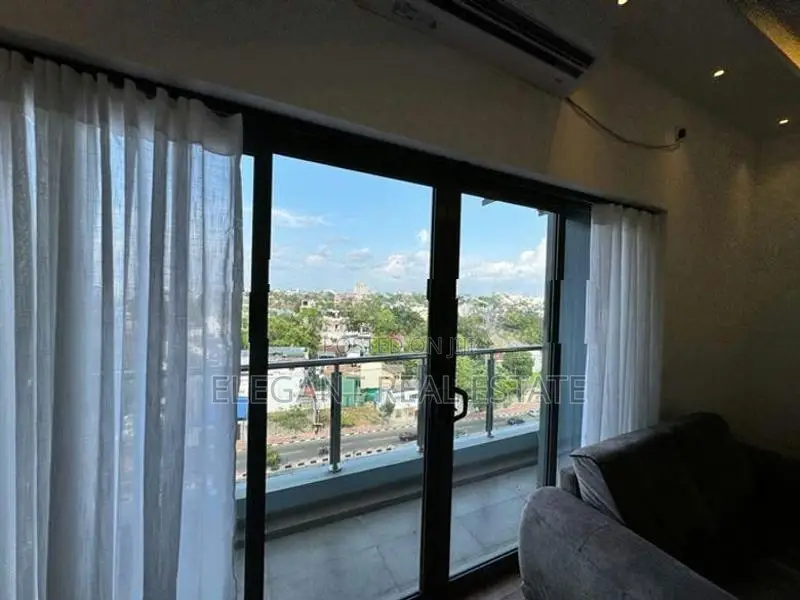 Trend - 03 Bedroom Furnished Apartment for Sale in Colombo 06 (A6074)