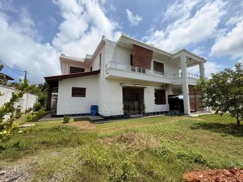 Elegant 4-Bedroom House with Additional 17-Perch Land for Sale Nagoda