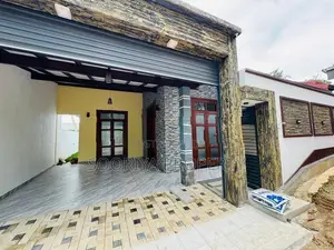 Brand New Luxury Single Story House for Sale in Piliyandala