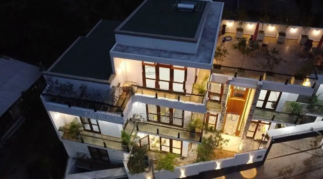Exclusive Luxury Residence for Sale in Palawatta, Battaramulla