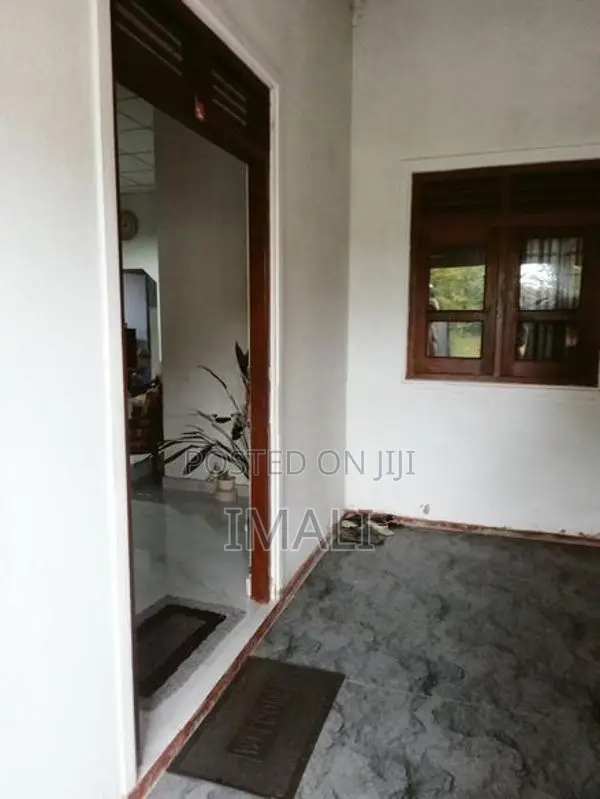 House for Sale in Kiriwatthuduwa