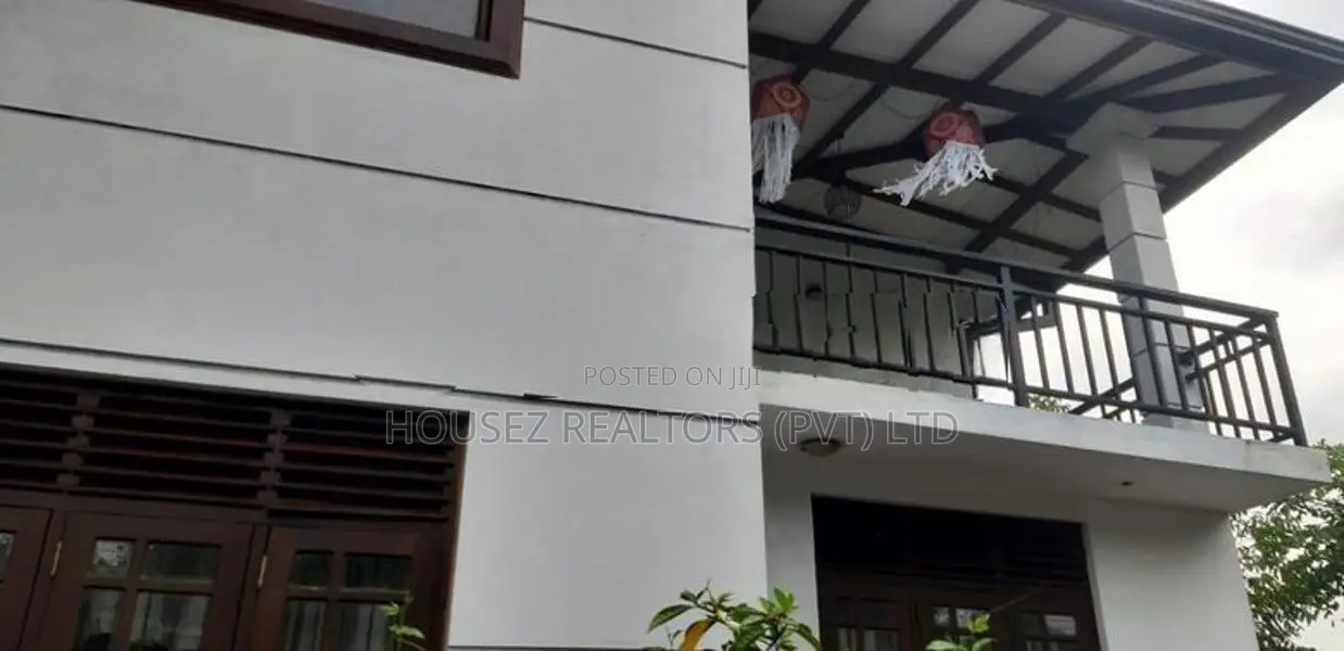 Spacious Two-Story House for Sale in Sisil Sevana, Polgasowita