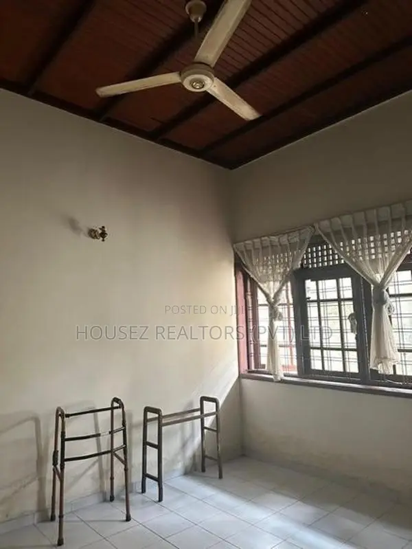 Spacious 5-Bedroom House for Sale – Ja-Ela, Ekala