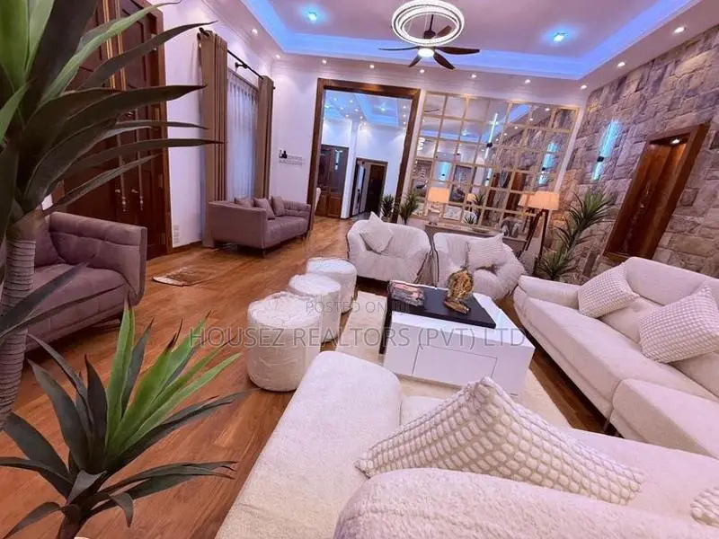 Exclusive Luxury Residence for Sale in Palawatta, Battaramulla