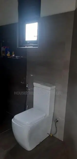 Spacious Two-Story House for Sale in Sisil Sevana, Polgasowita