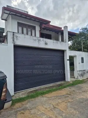 Beautiful Two-Storey Family Home for Sale – Athurugiriya
