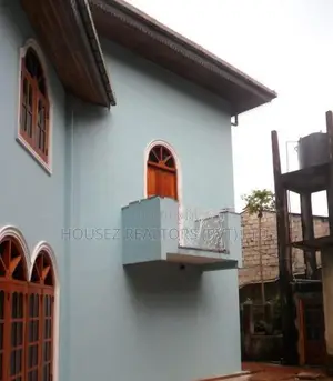 Luxury 4-Story House for Sale in Puwakpitiya
