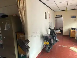 Spacious 3-Bedroom House for Sale – Modera, Colombo 15