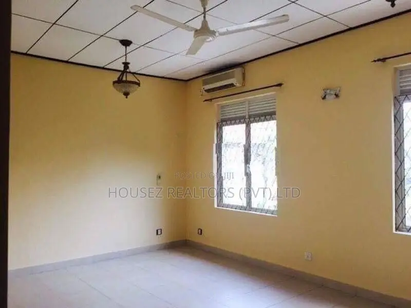 Luxury 3-Bedroom House for Sale – Udahamulla