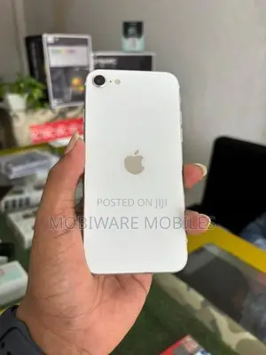 Apple iPhone SE 2 128GB (Used)