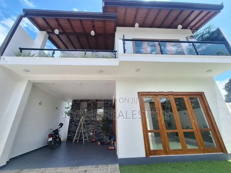 Luxury New House For Sale in Hokandara