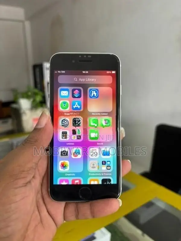Apple iPhone SE 2 128GB (Used)