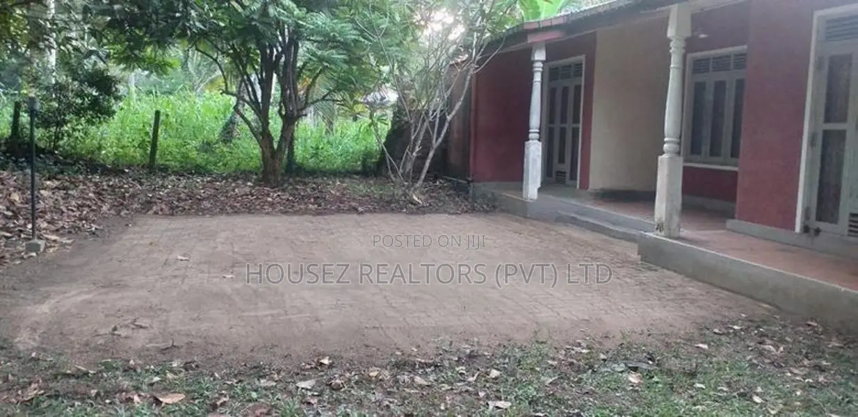 Riverfront Bungalow with 115 Perches for Sale – Polgahawela