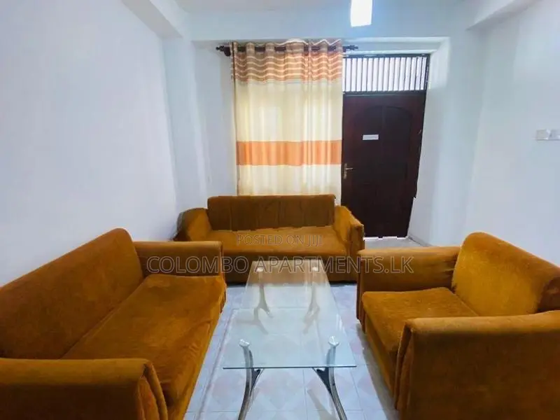 2BR Apartment for Short-Term Rental in Wellawatta. (Code: CSH102)