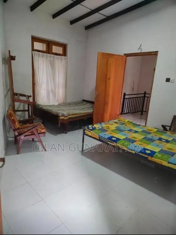 Rooms for Rent Polgolla (only Girl)