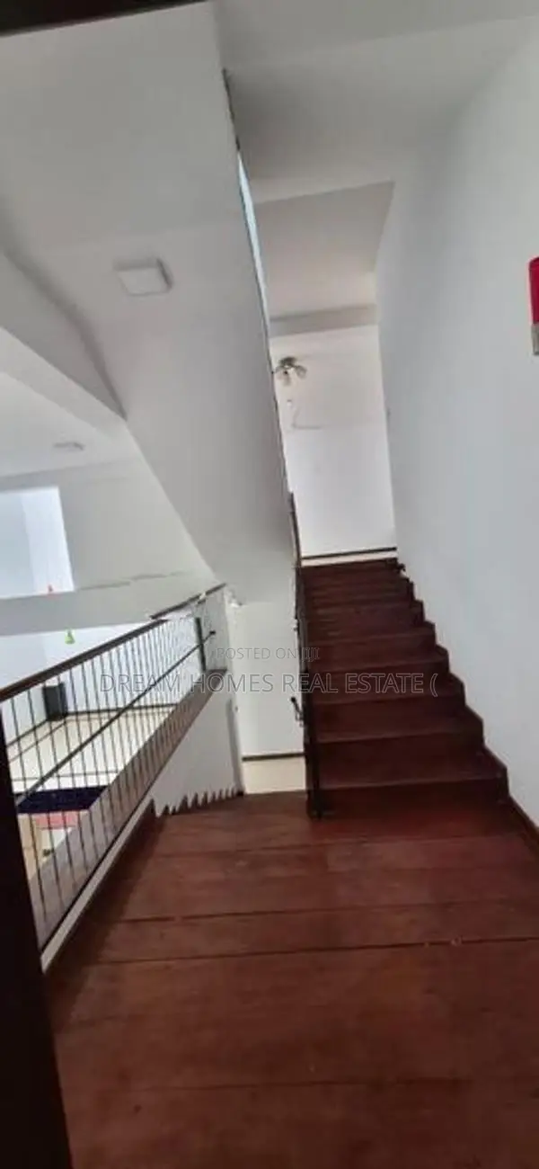 Spacious Semi-Furnished House for Rent – Dehiwala