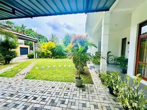 Luxury 3-Storey House for Sale in Thalawathugoda