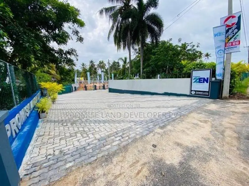 Land Plots for Sale 600m from Wadduwa Beach Y31
