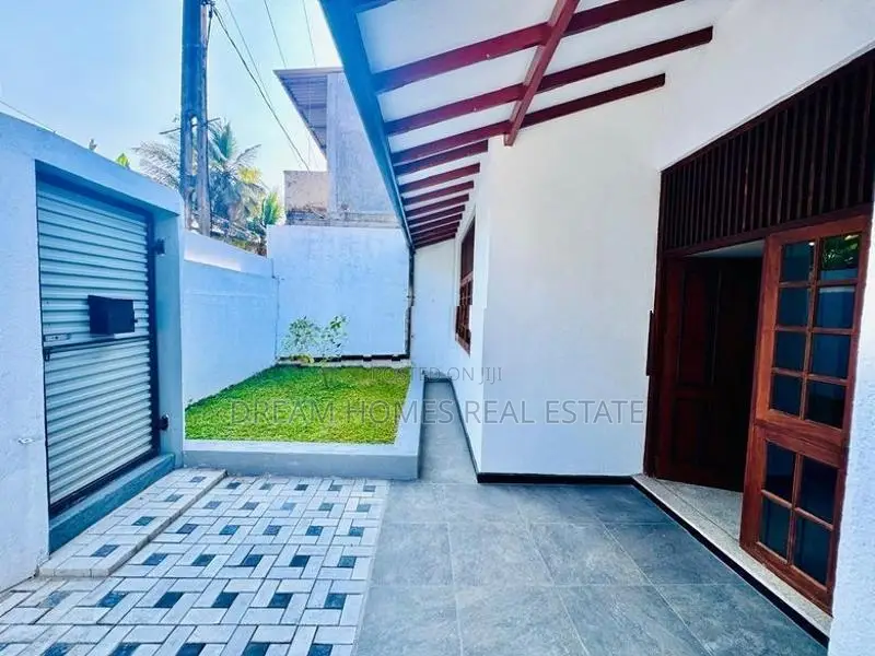 Spacious 4BR Family Home for Sale in Nugegoda