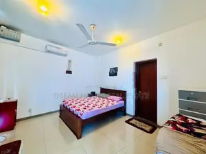 Modern Architect-Designed House for Sale – Kalapaluwawa, Rajagiriya