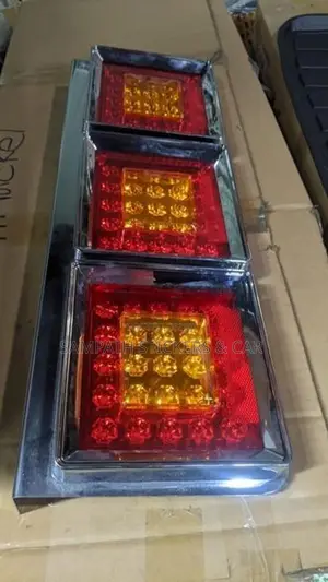 Lorry Tail Light (1 pcs )