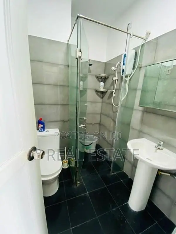 Oval View Apartment for Rent - Borella (REF 43)