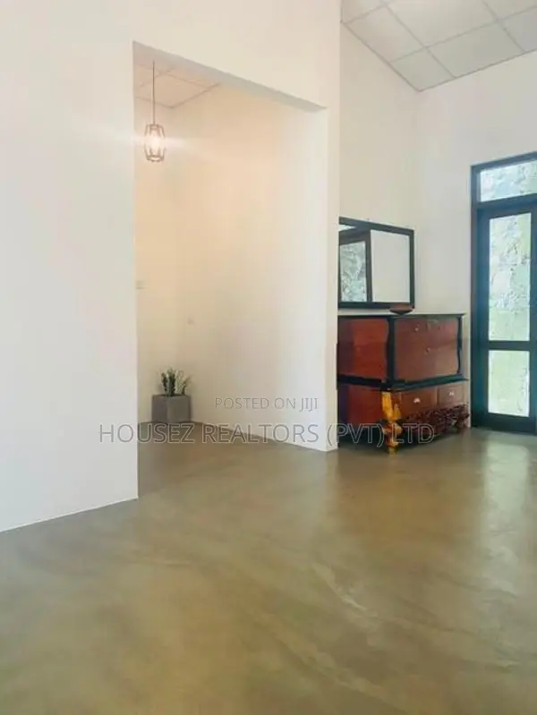 Coastal 2-Bedroom House for Rent – Near Hikkaduwa Beach