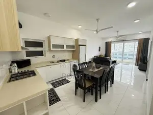 Apartment Ocean View 5th Floor Condo (Beach Front) - Mount Lavinia