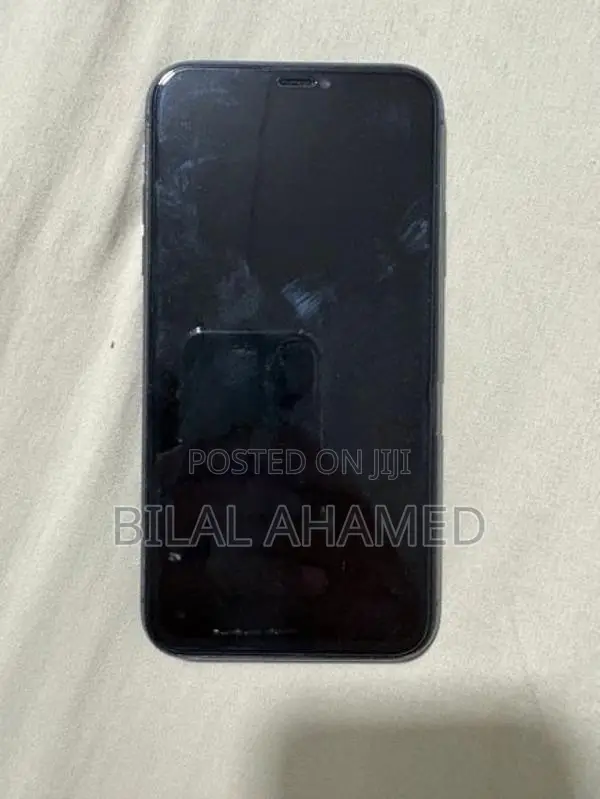 Apple iPhone 11 (Used)