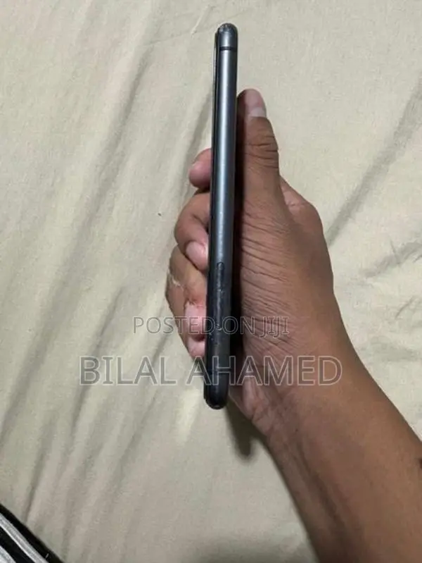 Apple iPhone 11 (Used)