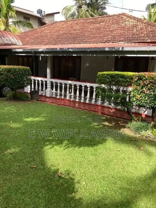 HOUSE with LAND for SALE in MALEBE