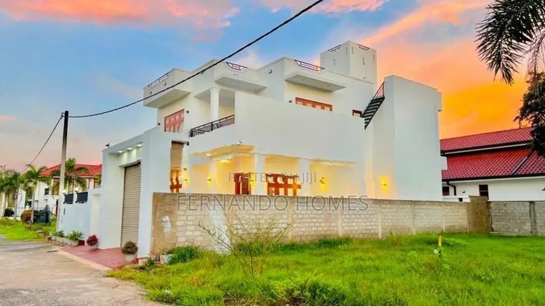 Superior Box Modern Luxurious House For Sale In Negombo Weliehana