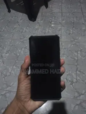 Samsung Galaxy S20 5G (Used)