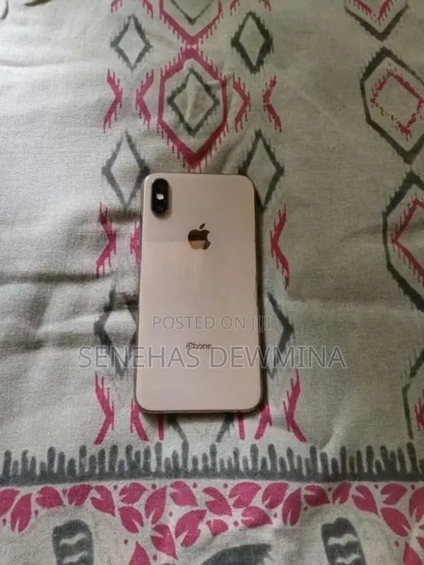 Apple iPhone XS (Used)