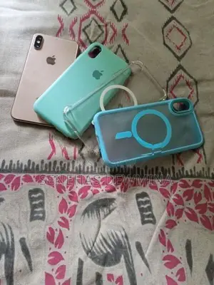 Apple iPhone XS (Used)