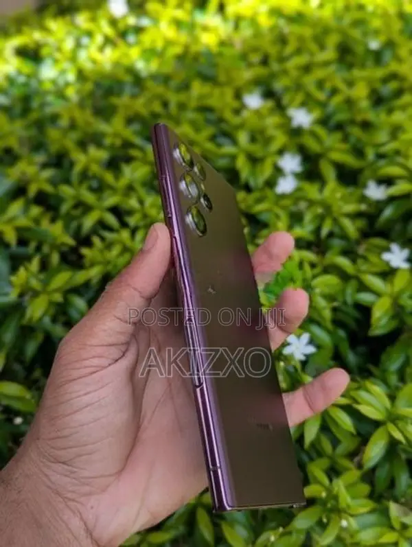Samsung Galaxy S22 Ultra (Used)