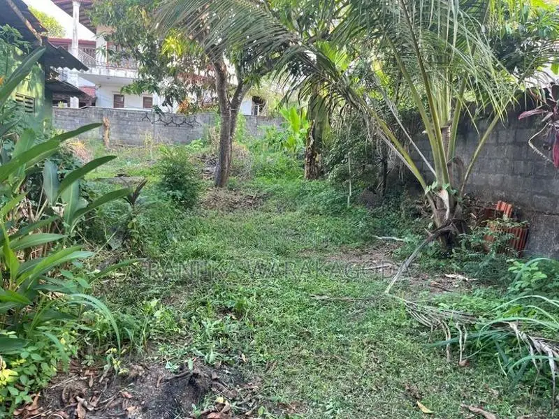 Land with House for Sale - Peralanda Ragama