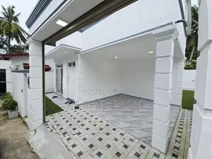 Newly Build Luxury Three Story House For Sale In Kesbewa Town