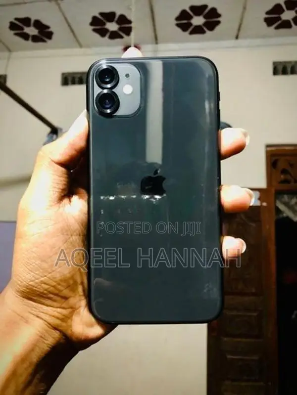 Apple iPhone 11 (Used)