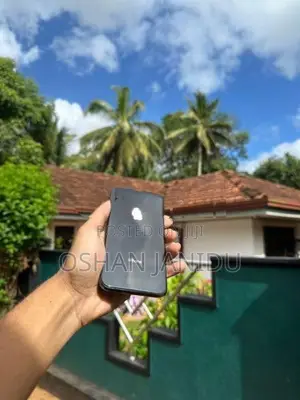 Apple iPhone X (Used)