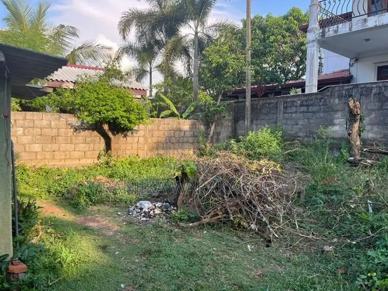 Land with House for Sale - Peralanda Ragama