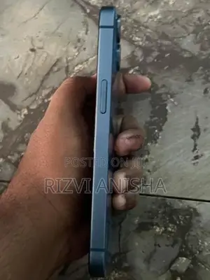 Apple iPhone 13 (Used)