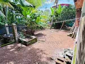 Commercial Land with Building for Sale Piliyandala
