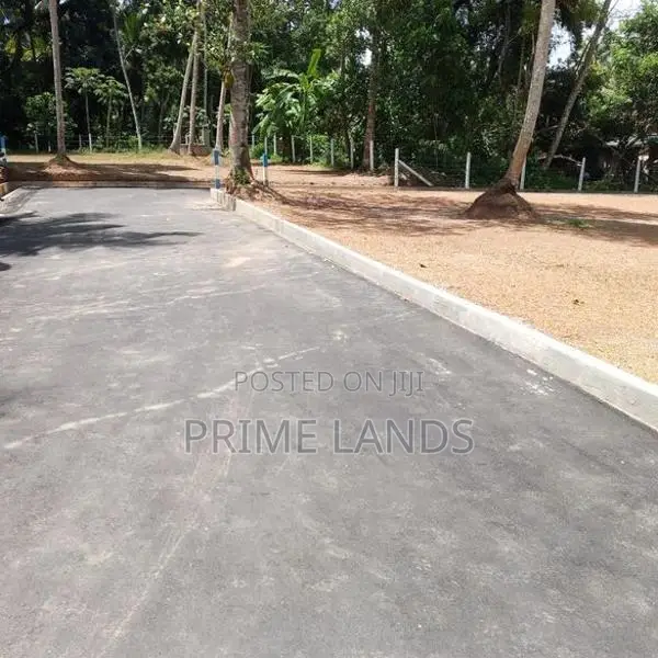 කඩවත වෑබඩ 210 බස් මාර්ගයේ