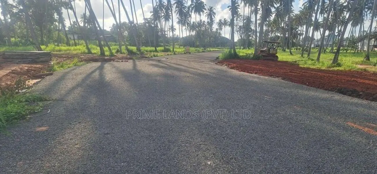 නේවාසික බිම් කොටස් පැල්ලන්දේනියෙන්