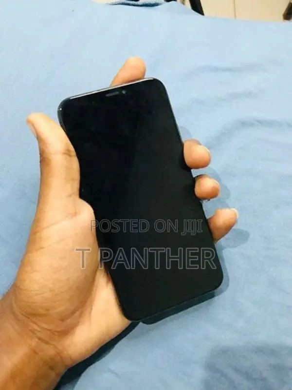 Apple iPhone X 64GB (Used)