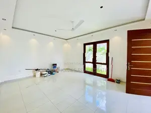 අලුතින් ඉදි වූ නවීන නිවසක් මාලබෙන්