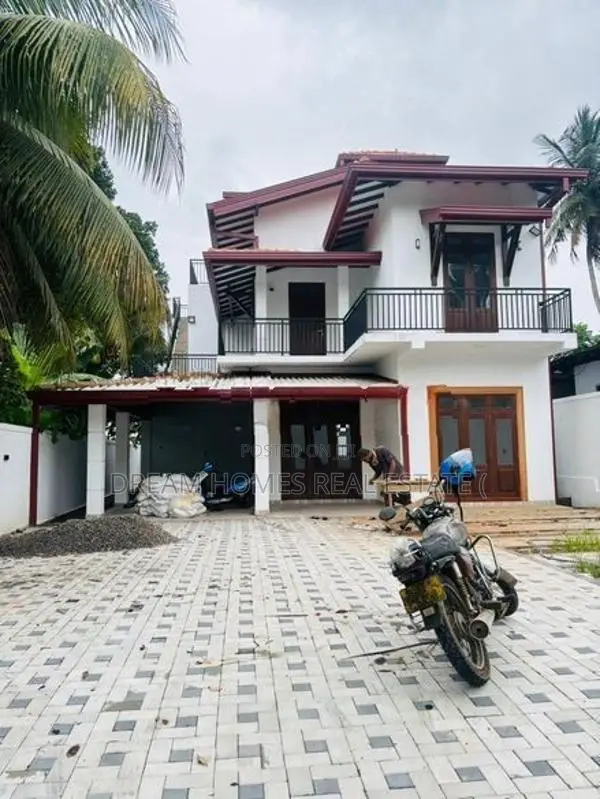 Luxury 6 Bedroom House for Sale – Athurugiriya